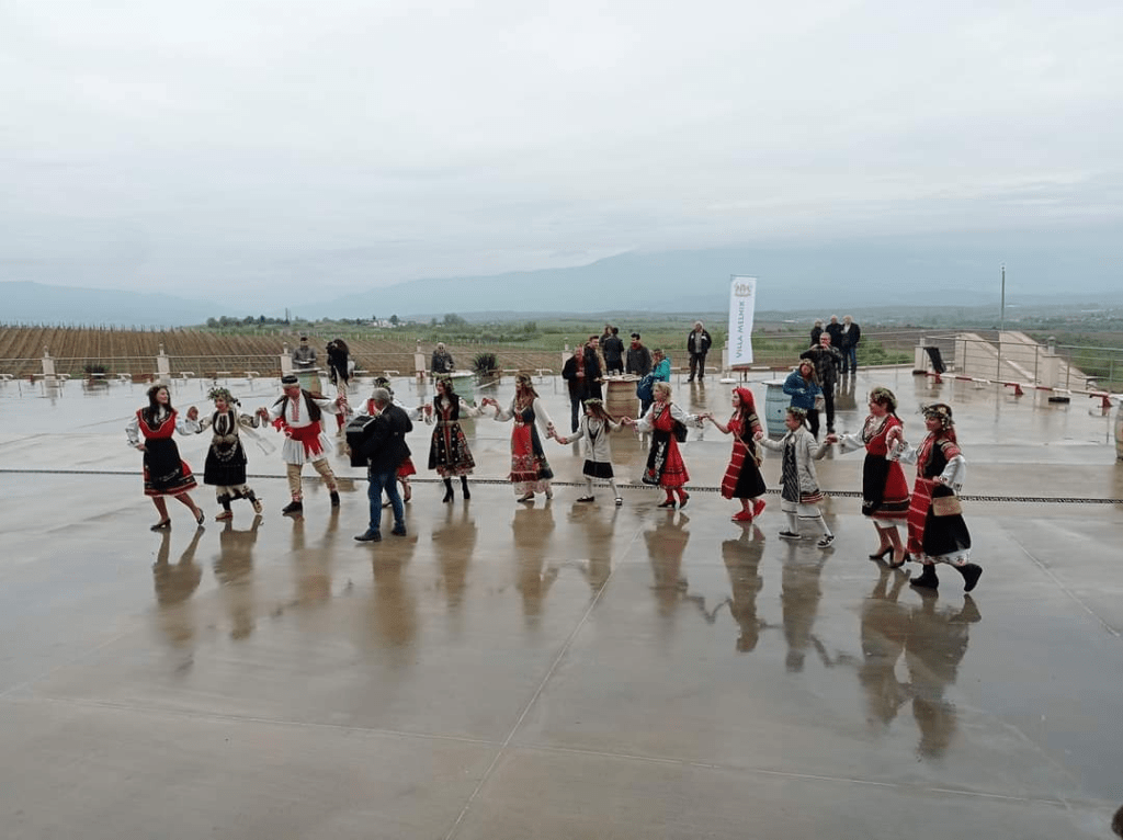 Traditional Bulgarian dance at Villa Melnik winery
